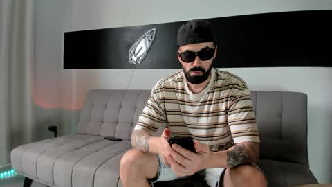 Snapshot of mattxfeet chatting on 12.23.24 Matt online show from 12.23.24