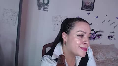 Snapshot of mature_liaa chatting on 03.16.26 Mature liaa online show from 03.16.26