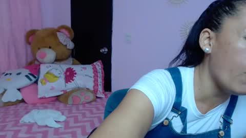 Snapshot of mature_martina_ chatting on 01.13.25 Martina online show from 01.13.25
