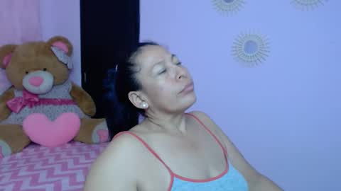 Snapshot of mature_martina_ chatting on 01.14.25 Martina online show from 01.14.25
