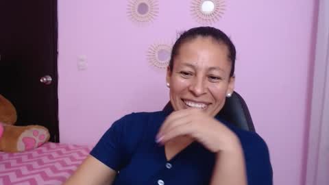 Snapshot of mature_martina_ chatting on 01.23.25 Martina online show from 01.23.25