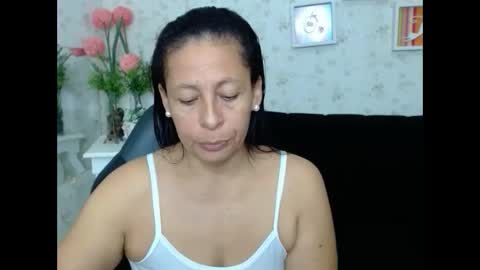 Snapshot of mature_martina_ chatting on 01.26.25 Martina online show from 01.26.25