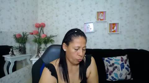 Snapshot of mature_martina_ chatting on 02.09.25 Martina online show from 02.09.25