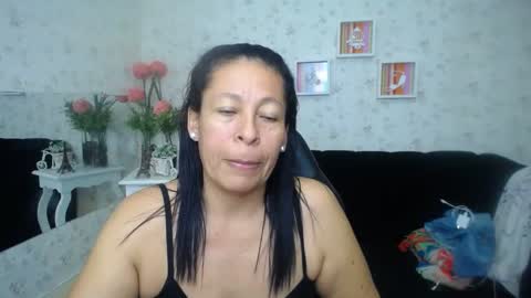 Snapshot of mature_martina_ chatting on 02.16.25 Martina online show from 02.16.25