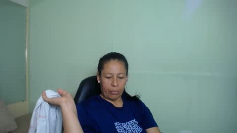 Snapshot of mature_martina_ chatting on 02.25.25 Martina online show from 02.25.25