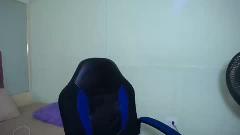Snapshot of mature_martina_ chatting on 02.25.25 Martina online show from 02.25.25