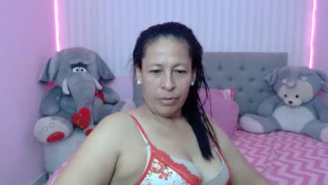 Snapshot of mature_martina_ chatting on 02.27.25 Martina online show from 02.27.25