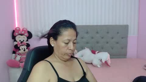 Snapshot of mature_martina_ chatting on 03.04.25 Martina online show from 03.04.25