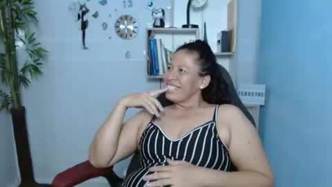 Snapshot of mature_martina_ chatting on 03.05.25 Martina online show from 03.05.25