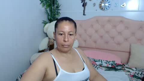 Snapshot of mature_martina_ chatting on 09.24.25 Martina online show from 09.24.25