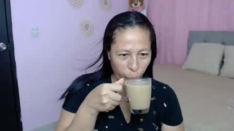 Snapshot of mature_martina_ chatting on 10.06.25 Martina online show from 10.06.25