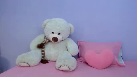 Snapshot of mature_martina_ chatting on 11.24.25 Martina online show from 11.24.25