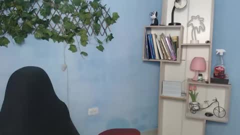 Snapshot of mature_martina_ chatting on 12.21.25 Martina online show from 12.21.25