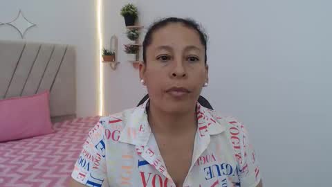 Snapshot of mature_martina_ chatting on 04.23.26 Martina online show from 04.23.26
