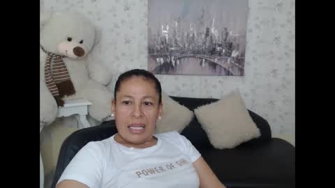 Snapshot of mature_martina_ chatting on 05.12.26 Martina online show from 05.12.26