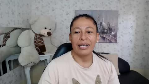 Snapshot of mature_martina_ chatting on 05.19.26 Martina online show from 05.19.26