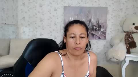 Snapshot of mature_martina_ chatting on 05.31.26 Martina online show from 05.31.26