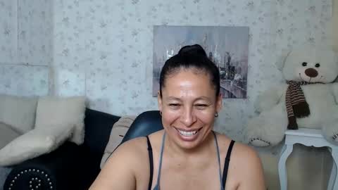 Snapshot of mature_martina_ chatting on 06.04.26 Martina online show from 06.04.26