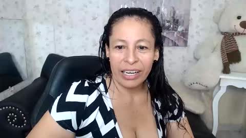 Snapshot of mature_martina_ chatting on 06.08.26 Martina online show from 06.08.26