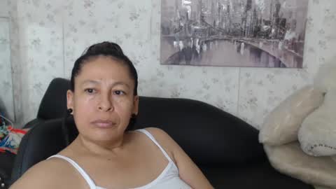 Snapshot of mature_martina_ chatting on 06.14.26 Martina online show from 06.14.26