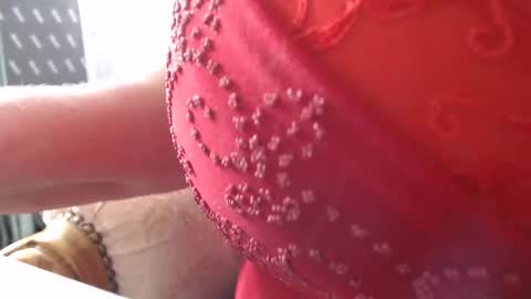 Snapshot of maturedesire chatting on 12.26.24 Desire online show from 12.26.24