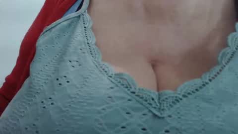 Snapshot of maturedesire chatting on 01.05.25 Desire online show from 01.05.25