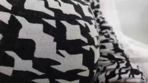 Snapshot of maturedesire chatting on 01.14.25 Desire online show from 01.14.25