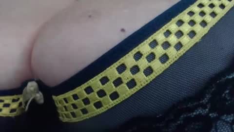 Snapshot of maturedesire chatting on 01.18.25 Desire online show from 01.18.25