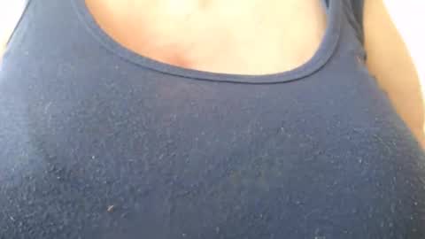 Snapshot of maturedesire chatting on 01.26.25 Desire online show from 01.26.25