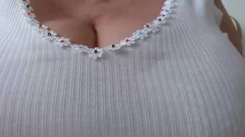 Snapshot of maturedesire chatting on 01.30.25 Desire online show from 01.30.25