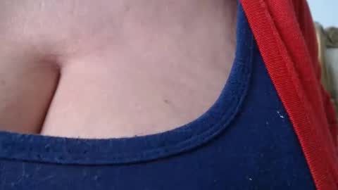 Snapshot of maturedesire chatting on 02.06.25 Desire online show from 02.06.25