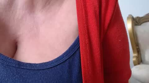 Snapshot of maturedesire chatting on 02.08.25 Desire online show from 02.08.25