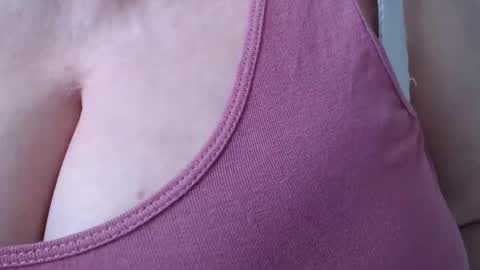 Snapshot of maturedesire chatting on 02.15.25 Desire online show from 02.15.25