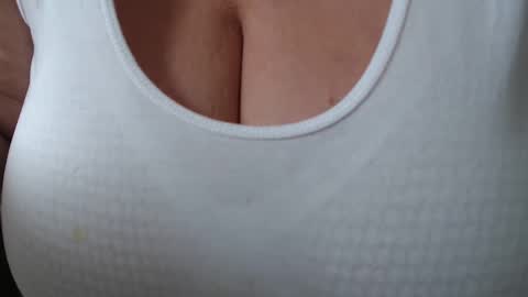 Snapshot of maturedesire chatting on 02.17.25 Desire online show from 02.17.25