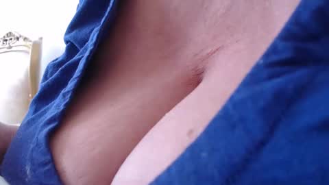 Snapshot of maturedesire chatting on 02.21.25 Desire online show from 02.21.25