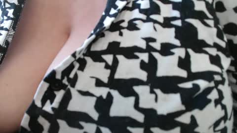 Snapshot of maturedesire chatting on 03.06.25 Desire online show from 03.06.25