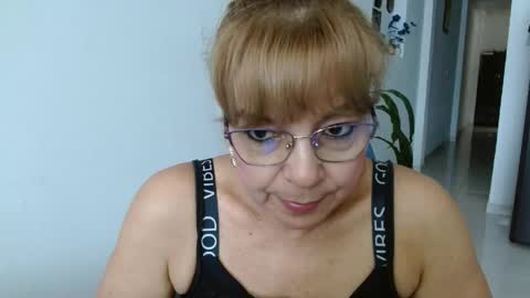 Snapshot of maturetigress4c chatting on 05.15.26 Cecilia online show from 05.15.26