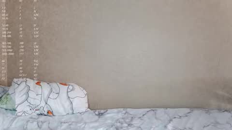 Snapshot of maudhendry chatting on 02.04.26 Mia online show from 02.04.26