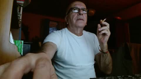 Snapshot of mauriceandre chatting on 12.09.24 Maurice online show from 12.09.24