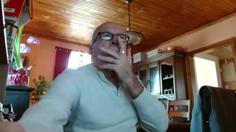 Snapshot of mauriceandre chatting on 01.20.25 Maurice online show from 01.20.25