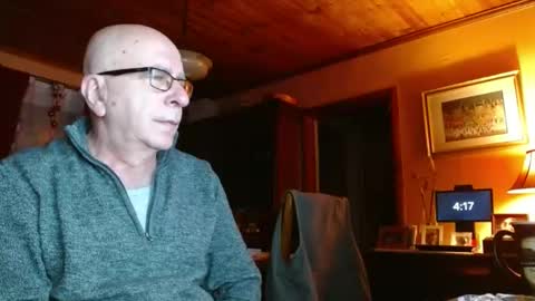 Snapshot of mauriceandre chatting on 02.16.25 Maurice online show from 02.16.25