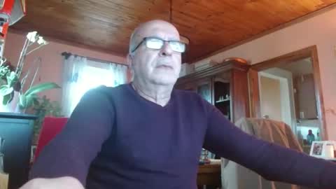 Snapshot of mauriceandre chatting on 01.07.26 Maurice online show from 01.07.26