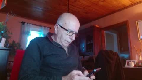 Snapshot of mauriceandre chatting on 02.01.26 Maurice online show from 02.01.26