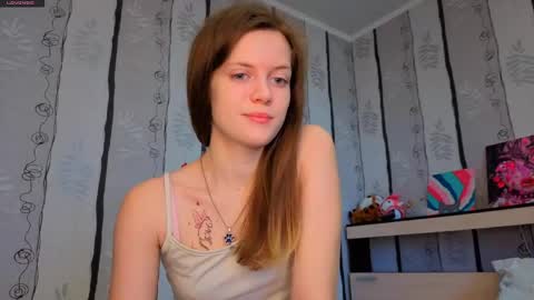 Snapshot of maurineneverman chatting on 05.18.26 Lucy online show from 05.18.26