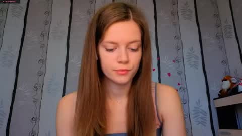 Snapshot of maurineneverman chatting on 05.27.26 Lucy online show from 05.27.26