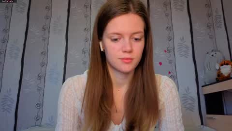 Snapshot of maurineneverman chatting on 06.30.26 Lucy online show from 06.30.26