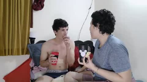 Snapshot of mauroluxandra chatting on 04.28.26 mauroluxandra online show from 04.28.26