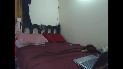 Snapshot of mauroluxandra chatting on 05.20.26 mauroluxandra online show from 05.20.26