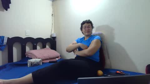 Snapshot of mauroluxandra chatting on 05.25.26 mauroluxandra online show from 05.25.26