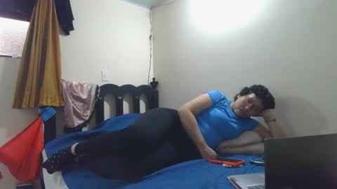 Snapshot of mauroluxandra chatting on 05.27.26 mauroluxandra online show from 05.27.26